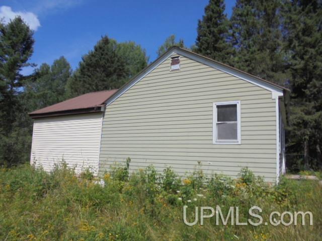 12693 South Fair Oaks Road Ewen, MI 49925 - Photo 3 of 23 Gallery Image 3