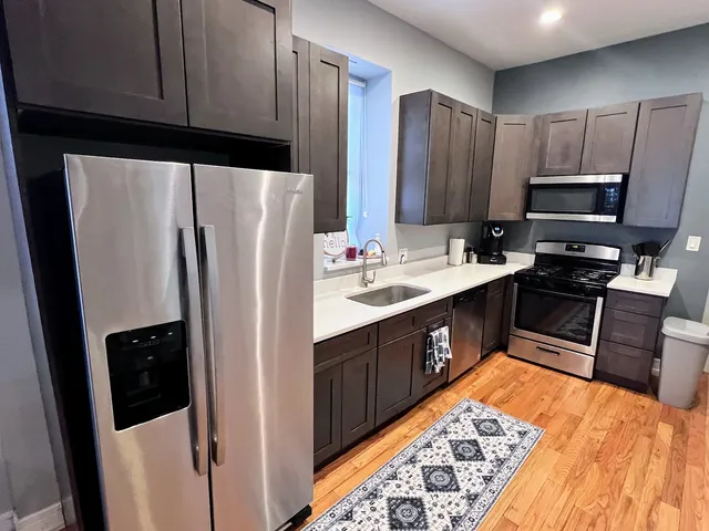 $2,600 | 113 South Paulina Street, Unit 3, Chicago, IL 60612