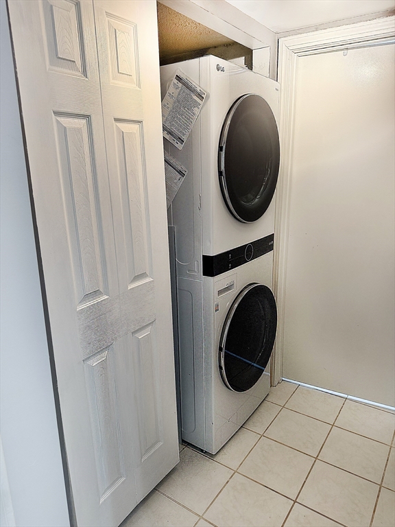 15 Bower Road, Unit F9 Quincy, MA 02169 - Photo 8 of 17