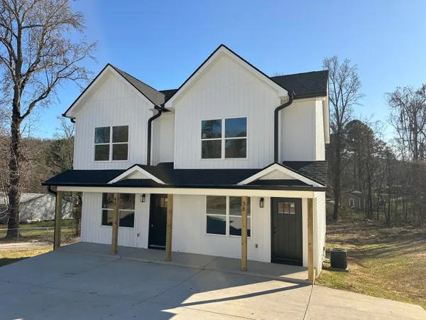 $1,300 | 42 East Avenue Avenue, Rossville, GA 30741