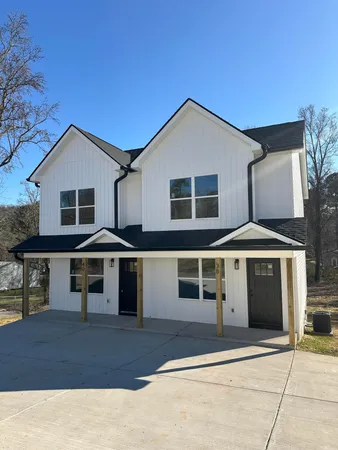 $1,300 | 42 East Avenue Avenue, Rossville, GA 30741