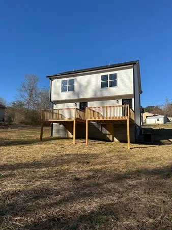 $1,300 | 42 East Avenue Avenue, Rossville, GA 30741