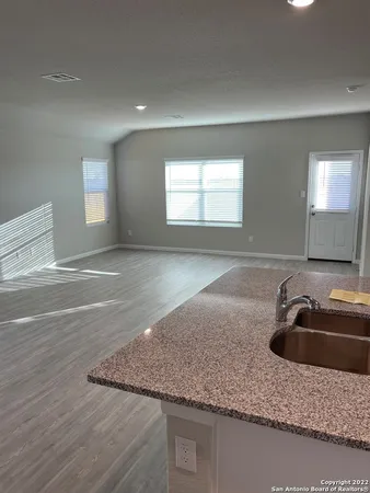 $1,895 | 10538 Borlaug Street, Converse, TX 78109