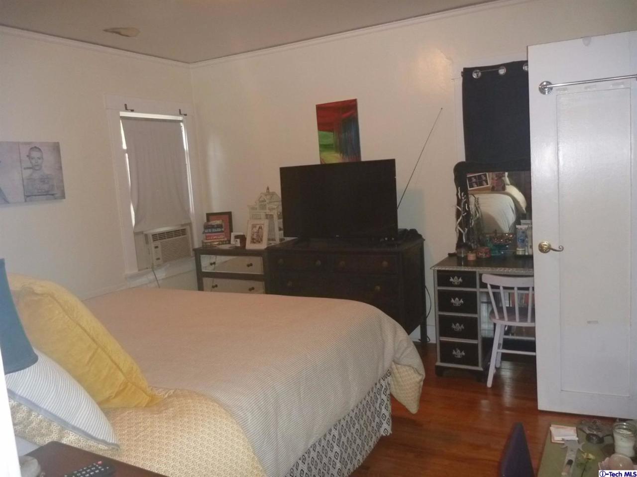 563 East Woodbury Road Altadena, CA 91001 - Photo 12 of 27 Additional Photo