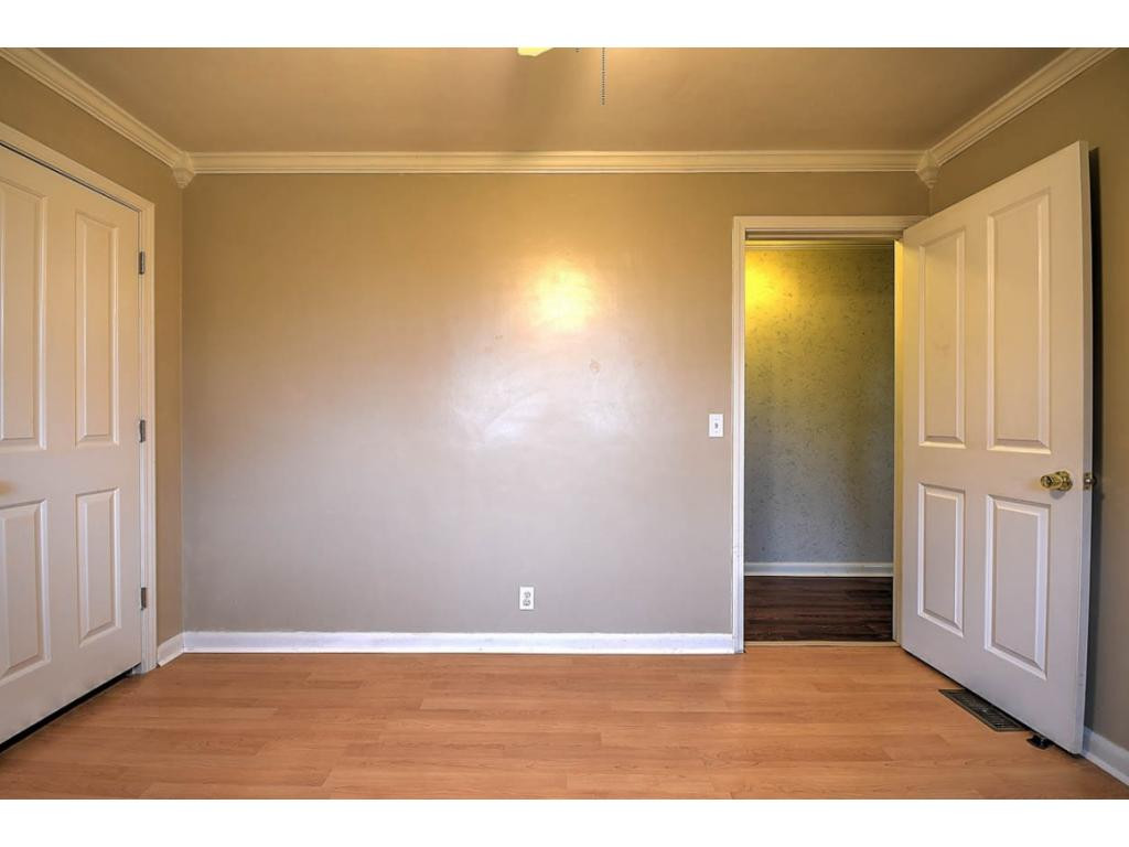 4621 Old Stage Road Kingsport, TN 37664 - Photo 14 of 34 Photo 14