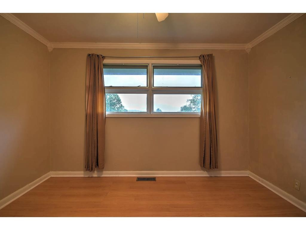4621 Old Stage Road Kingsport, TN 37664 - Photo 16 of 34 Photo 16
