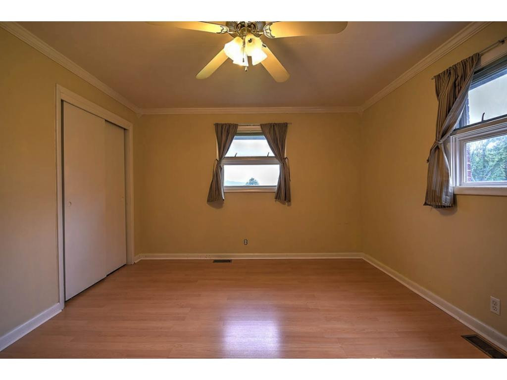 4621 Old Stage Road Kingsport, TN 37664 - Photo 20 of 34 Photo 20