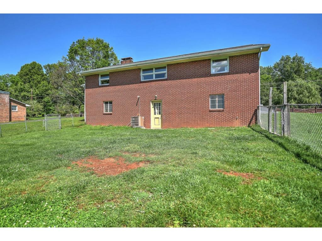 4621 Old Stage Road Kingsport, TN 37664 - Photo 33 of 34 Photo 34