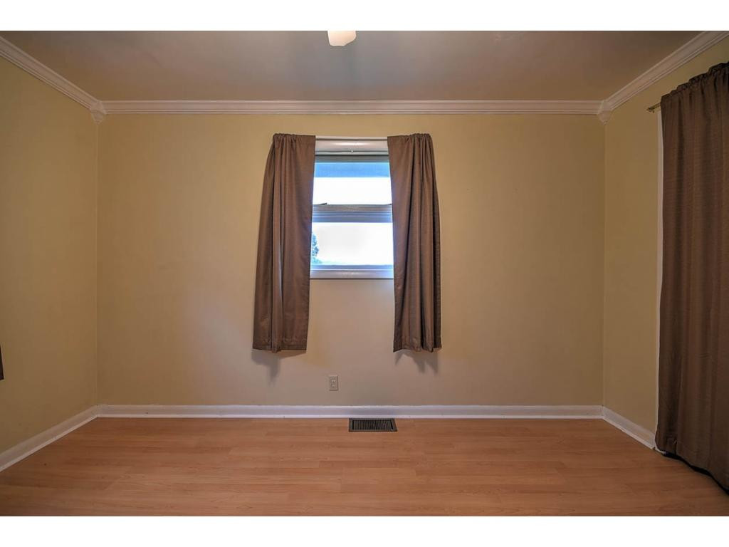 4621 Old Stage Road Kingsport, TN 37664 - Photo 8 of 34 Photo 8