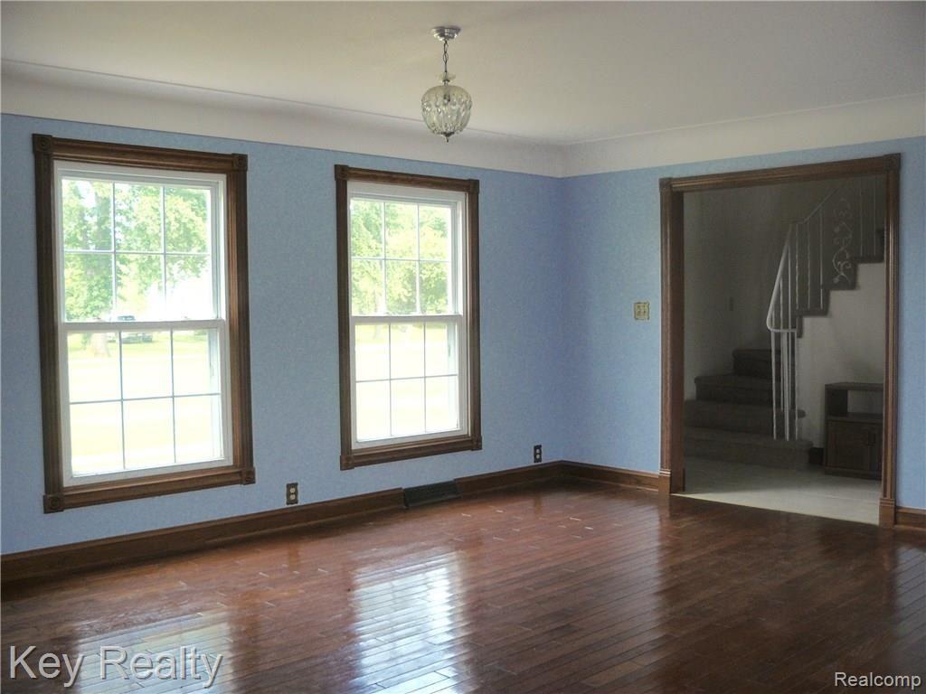 6267 Colf Road Carleton, MI 48117 - Photo 14 of 25 P1090512.jpg