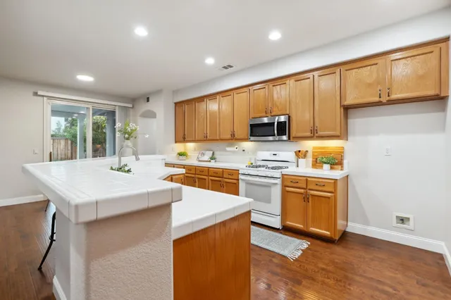 $670,000 | 9378 Brenton Court, Elk Grove, CA 95624