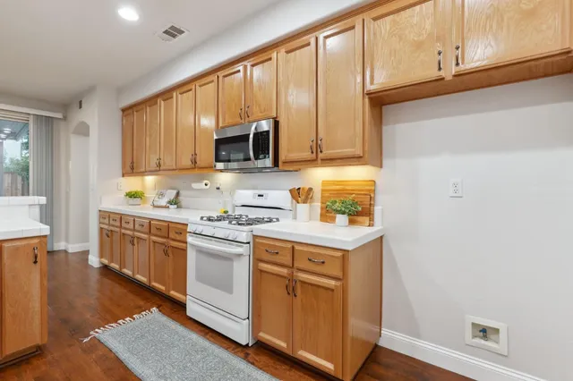 $670,000 | 9378 Brenton Court, Elk Grove, CA 95624