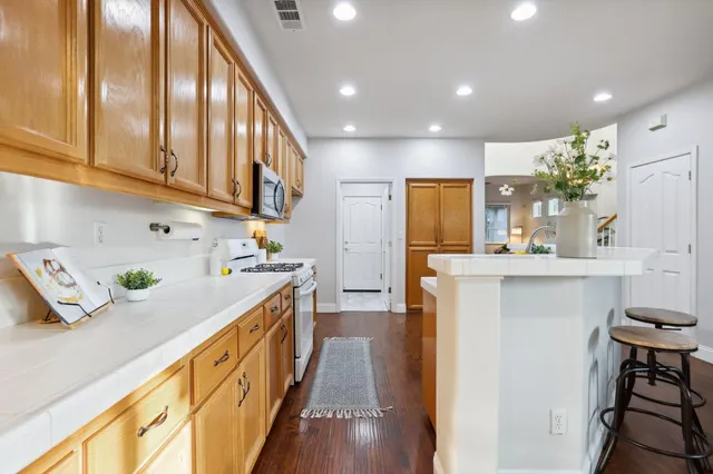 $670,000 | 9378 Brenton Court, Elk Grove, CA 95624