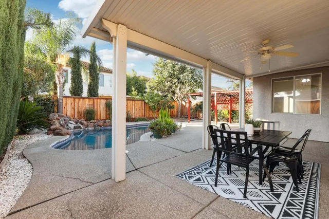 $670,000 | 9378 Brenton Court, Elk Grove, CA 95624