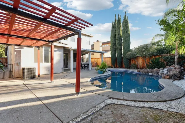 $670,000 | 9378 Brenton Court, Elk Grove, CA 95624