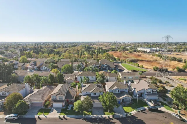 $670,000 | 9378 Brenton Court, Elk Grove, CA 95624