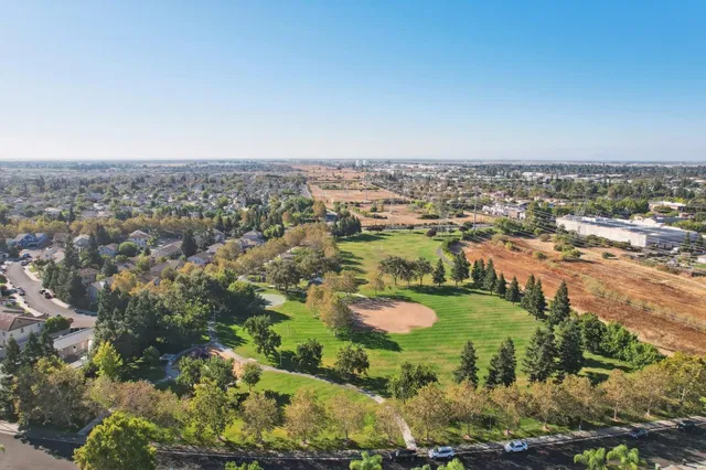 $670,000 | 9378 Brenton Court, Elk Grove, CA 95624