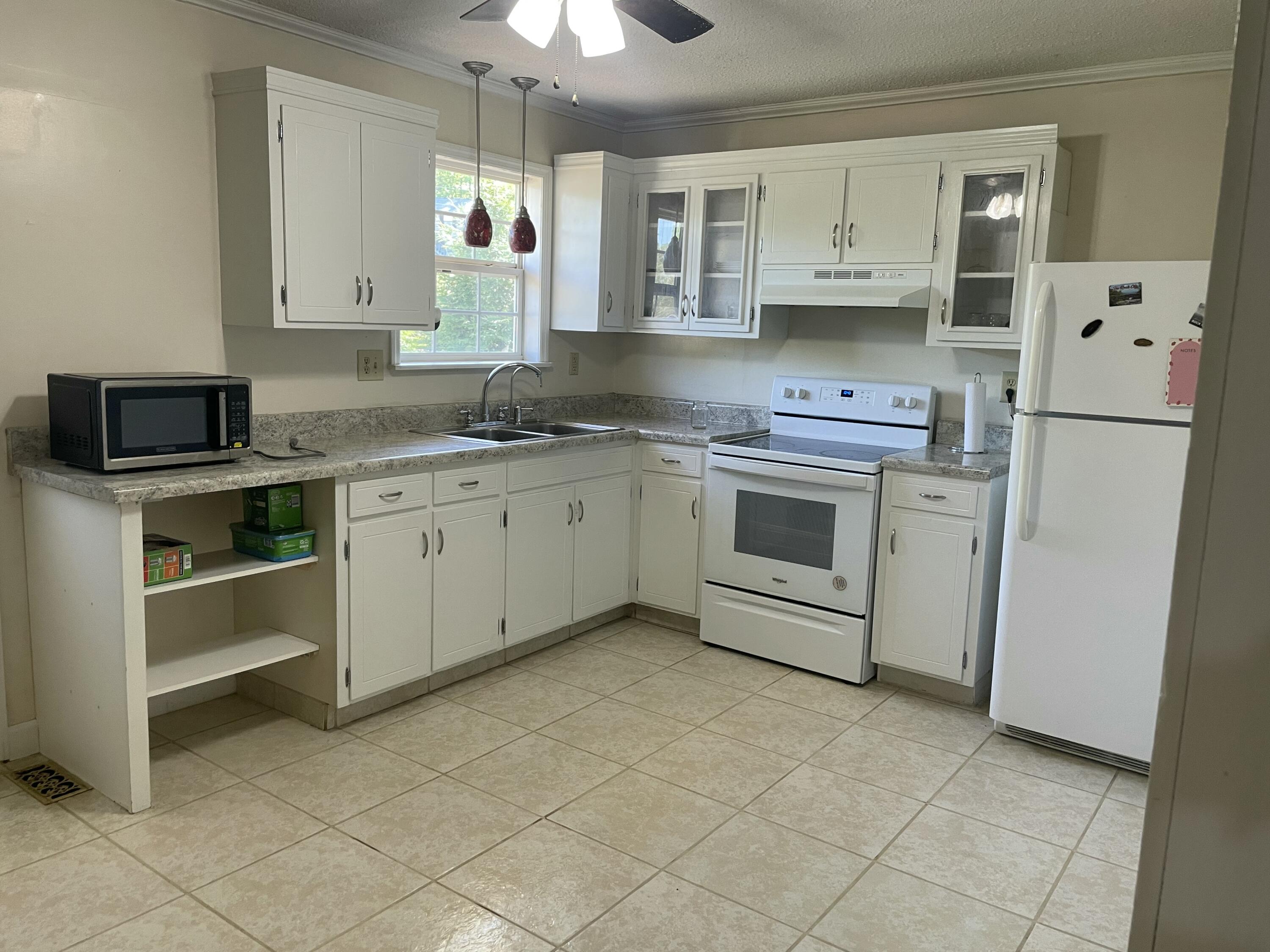 3700 Williamsburg Road Southeast Cleveland, TN 37323 - Photo 5 of 24 Kitchen