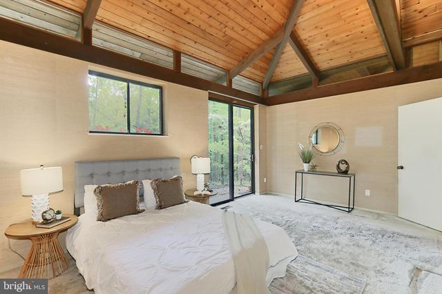 $1,800,000 | 8621 Tebbs Lane, McLean, VA 22102