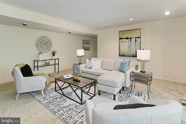 $1,800,000 | 8621 Tebbs Lane, McLean, VA 22102