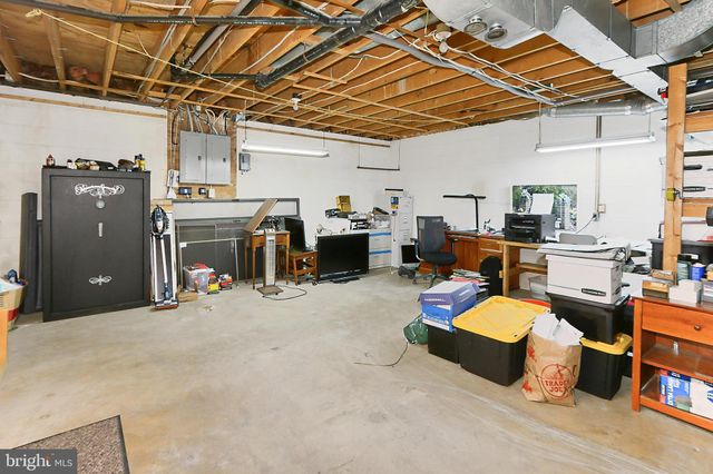 $1,800,000 | 8621 Tebbs Lane, McLean, VA 22102