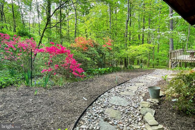 $1,800,000 | 8621 Tebbs Lane, McLean, VA 22102