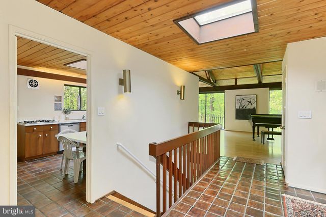 $1,800,000 | 8621 Tebbs Lane, McLean, VA 22102