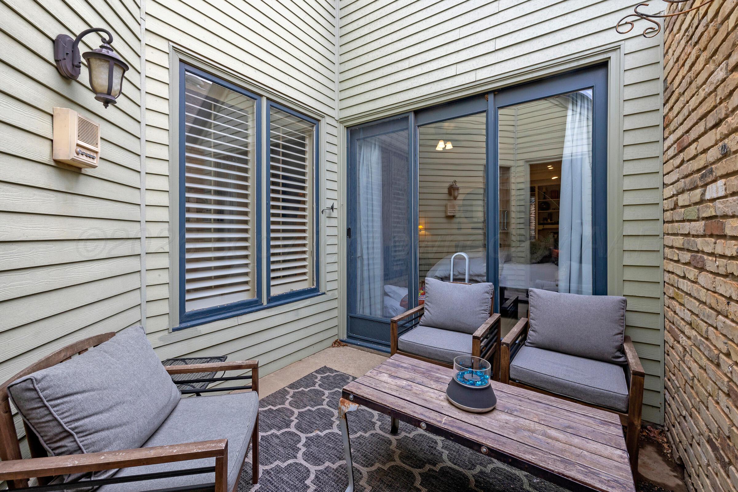 1 Gunn Court Amarillo, TX 79106 - Photo 25 of 36 a view of sitting area with furniture and outdoor seating
