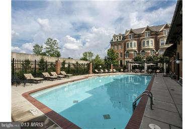 719 Carpenter Road Alexandria, VA 22314 - Photo 26 of 26 a view of a swimming pool