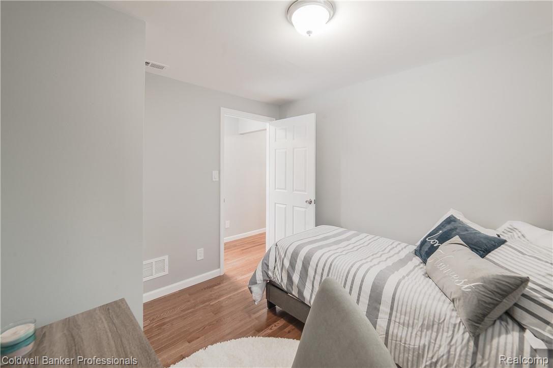 5340 Westview Road Clarkston, MI 48346 - Photo 18 of 34 5340 Westview-19.jpg