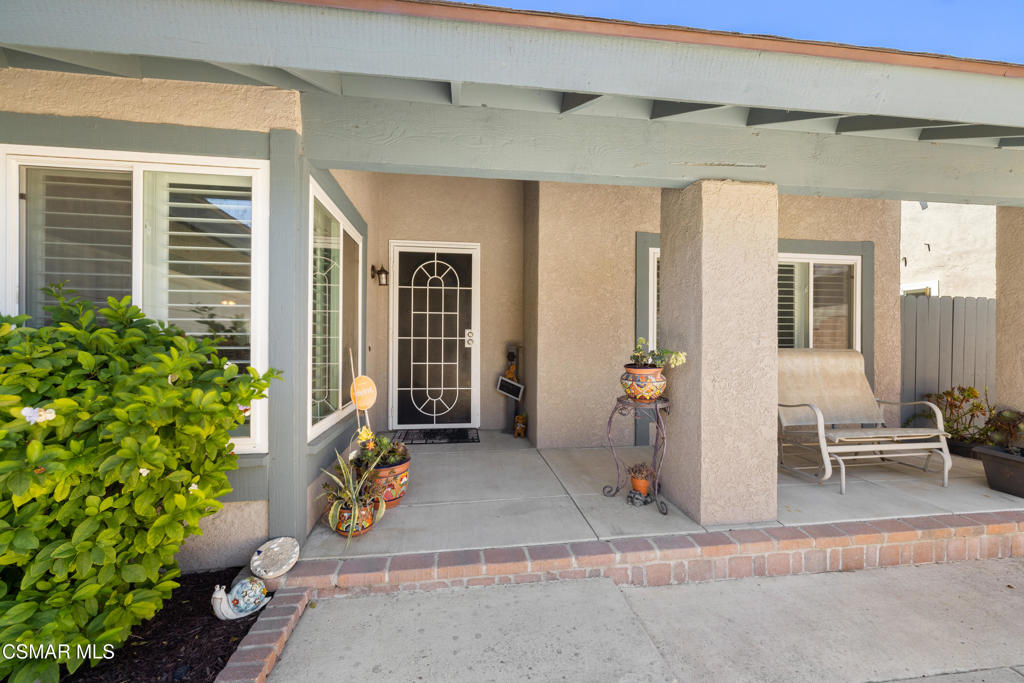 5396 Diane Street Simi Valley, CA 93063 - Photo 2 of 25