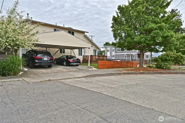 $949,900 | 5402 South Cloverdale Street, Seattle, WA 98118