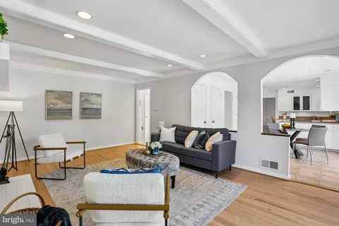 $1,325,000 | 3 Hitching Post Place, North Bethesda, MD 20852