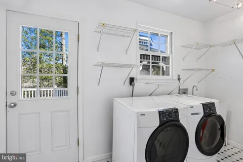 $1,325,000 | 3 Hitching Post Place, North Bethesda, MD 20852