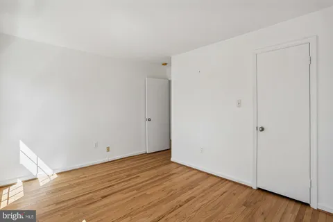 $1,325,000 | 3 Hitching Post Place, North Bethesda, MD 20852