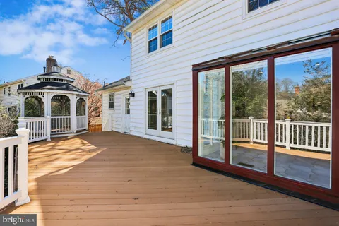 $1,325,000 | 3 Hitching Post Place, North Bethesda, MD 20852