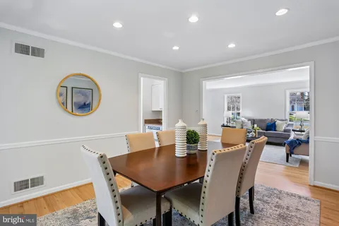 $1,325,000 | 3 Hitching Post Place, North Bethesda, MD 20852