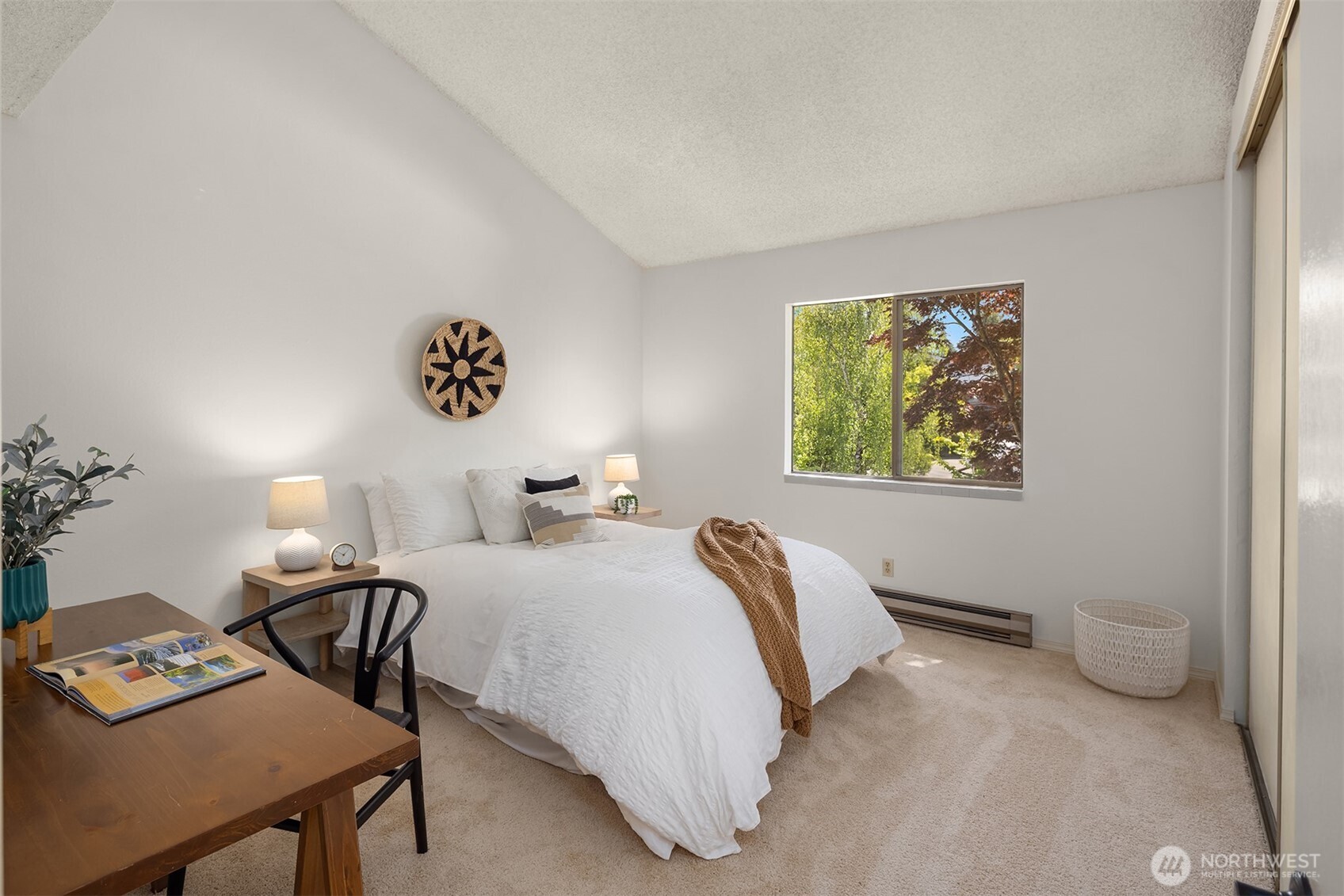 6333 Sand Point Way Northeast Seattle, WA 98115 - Photo 14 of 28