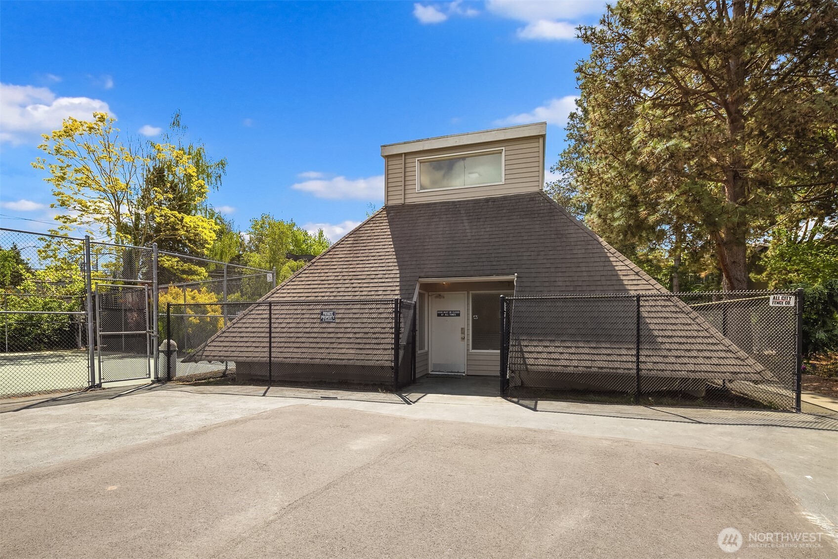 6333 Sand Point Way Northeast Seattle, WA 98115 - Photo 21 of 28