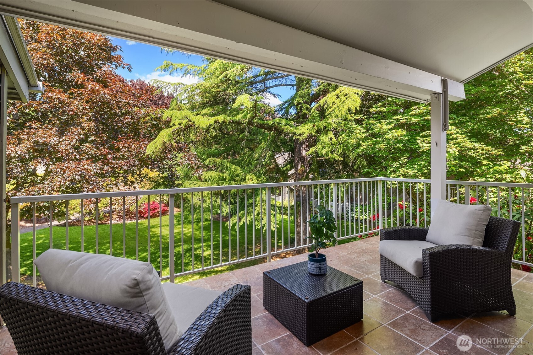 6333 Sand Point Way Northeast Seattle, WA 98115 - Photo 3 of 28