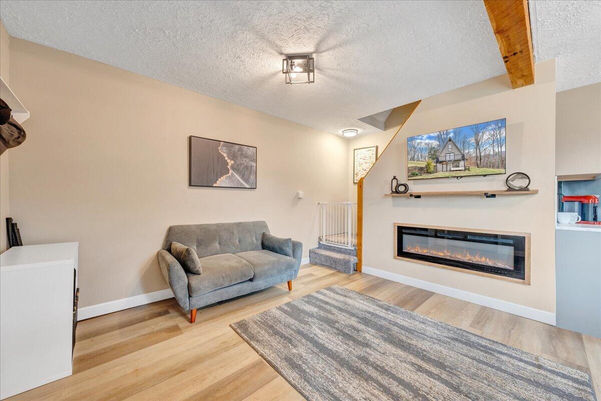 10924 Narrow Passage Road Eagle Rock, VA 24085 - Photo 12 of 85 12-MIB00624