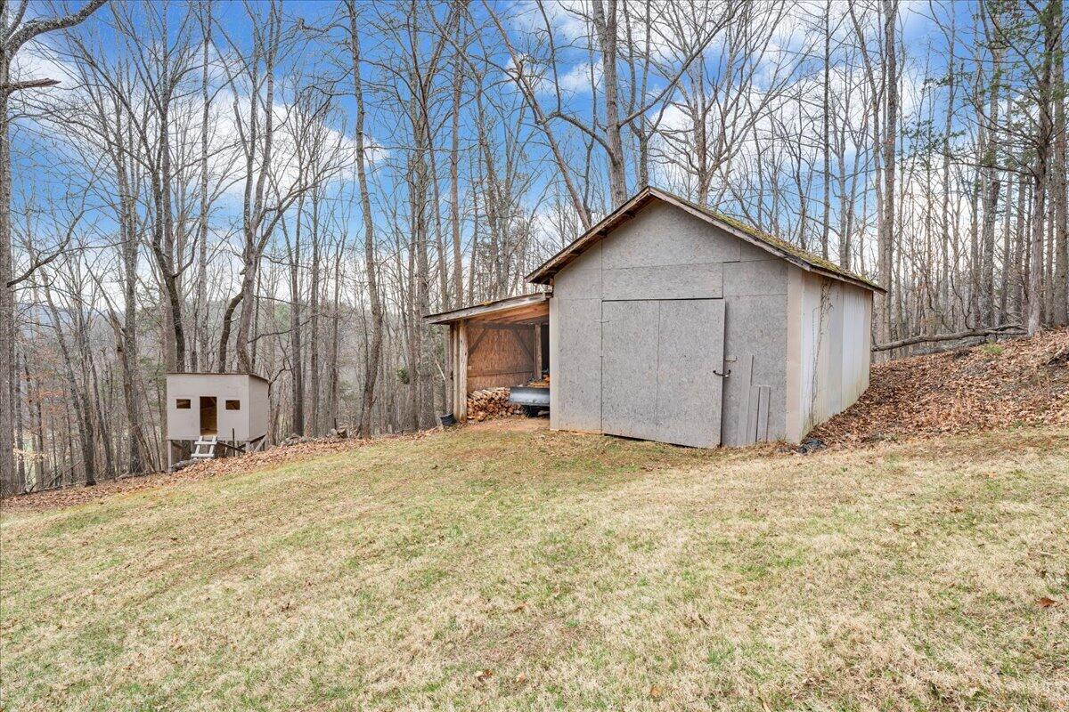 10924 Narrow Passage Road Eagle Rock, VA 24085 - Photo 40 of 85 40-MIB00657