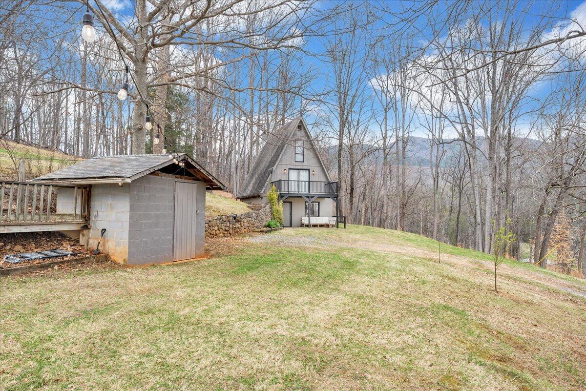 10924 Narrow Passage Road Eagle Rock, VA 24085 - Photo 48 of 85 48-MIB00675