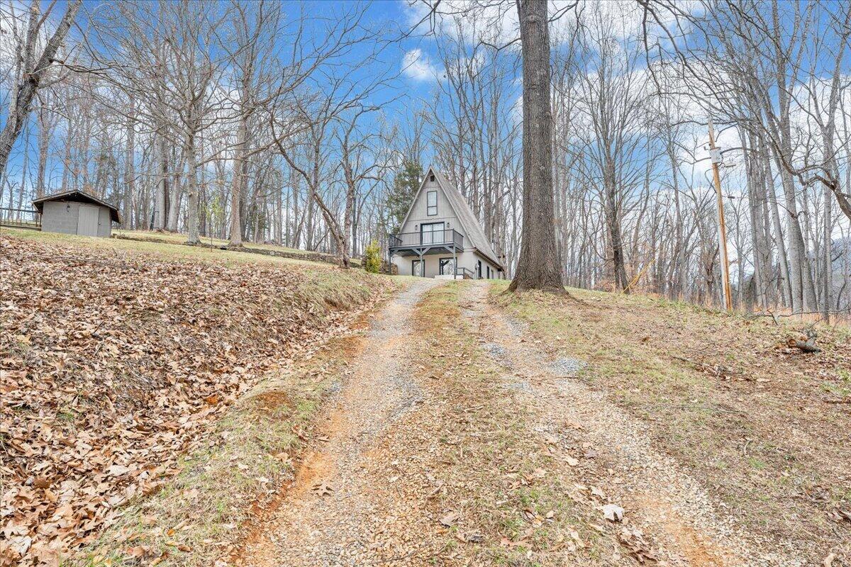 10924 Narrow Passage Road Eagle Rock, VA 24085 - Photo 58 of 85 58-MIB00705