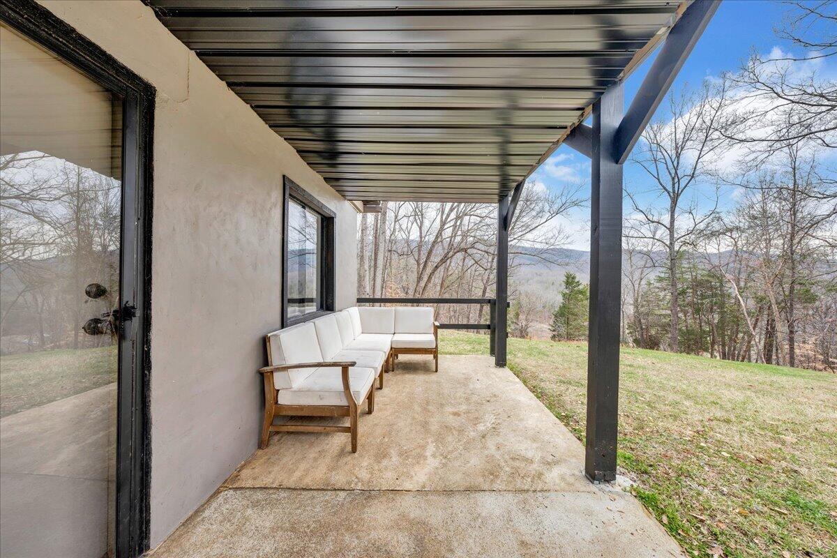 10924 Narrow Passage Road Eagle Rock, VA 24085 - Photo 7 of 85 07-MIB00696-R5