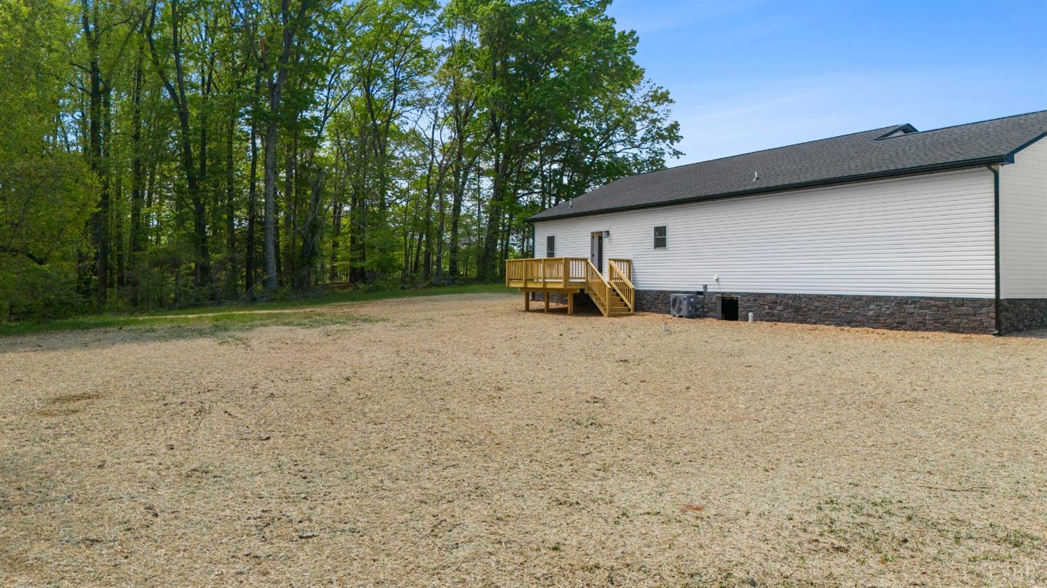 1020 Social Hall Road New Canton, VA 23123 - Photo 35 of 42 Gallery Image 35