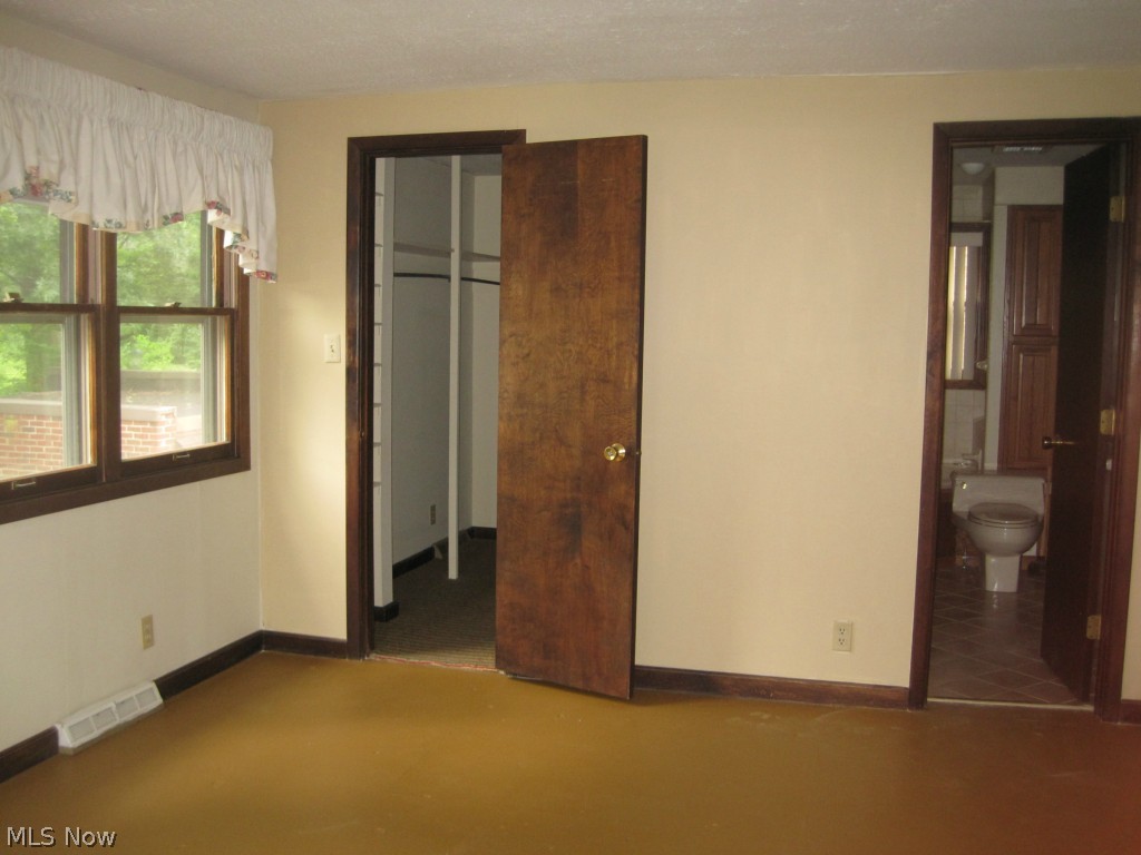2516 Ashurst Road University Heights, OH 44118 - Photo 12 of 15