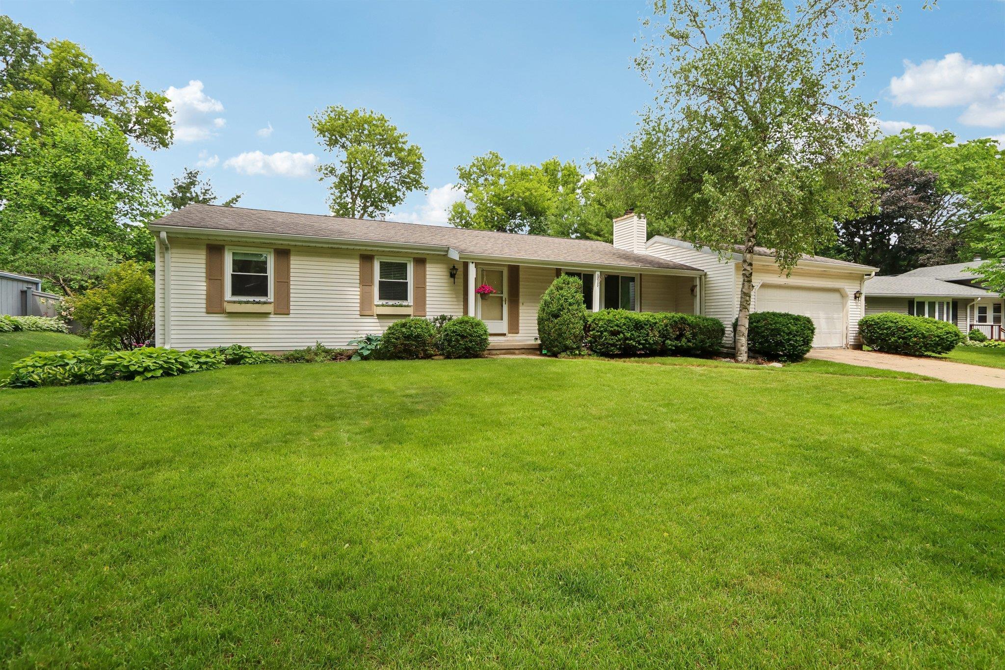 318 Oldfield Road Madison, WI 53717 - Photo 2 of 25