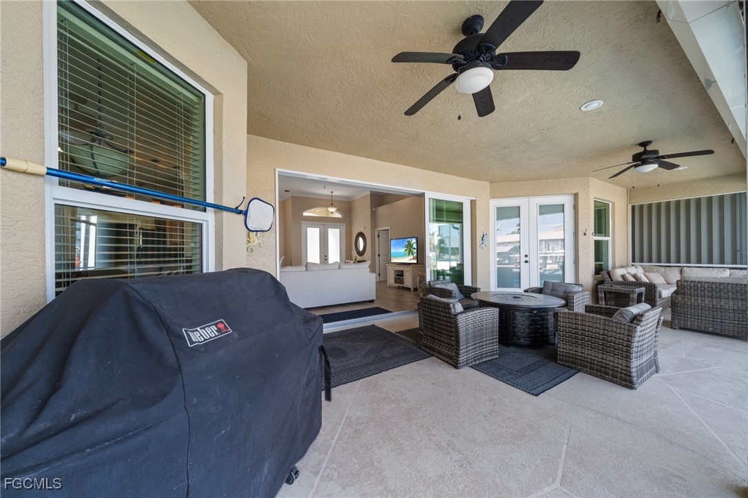 5025 Southwest 10th Avenue Cape Coral, FL 33914 - Photo 31 of 44 a living room with furniture