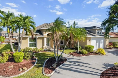 $899,900 | 5025 Southwest 10th Avenue, Cape Coral, FL 33914